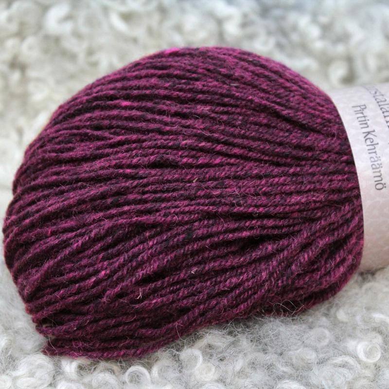 V2_1403_M3040_Eko_Merino_140x3_tumma_aniliini_JPG