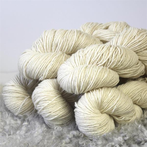 Karstalanka, 140×3 luonnonvalkea 500g