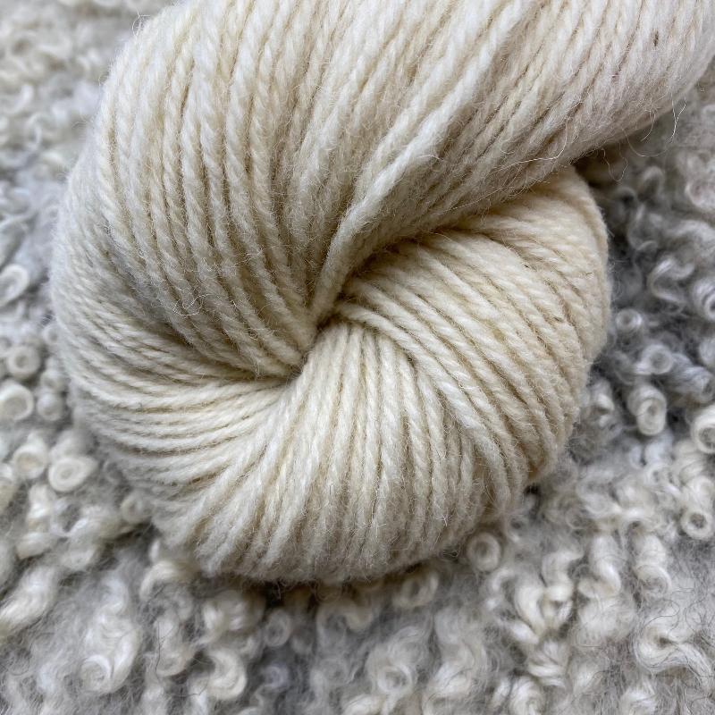 V_POISTO_081_Karstalanka_180x3_luonnonvalkoinen_n_500g_1_jpg