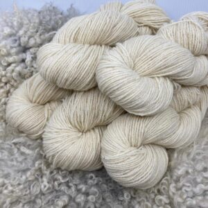 V_POISTO_082_Karstalanka_180x2_luonnonvalkoinen_n_500g_jpg